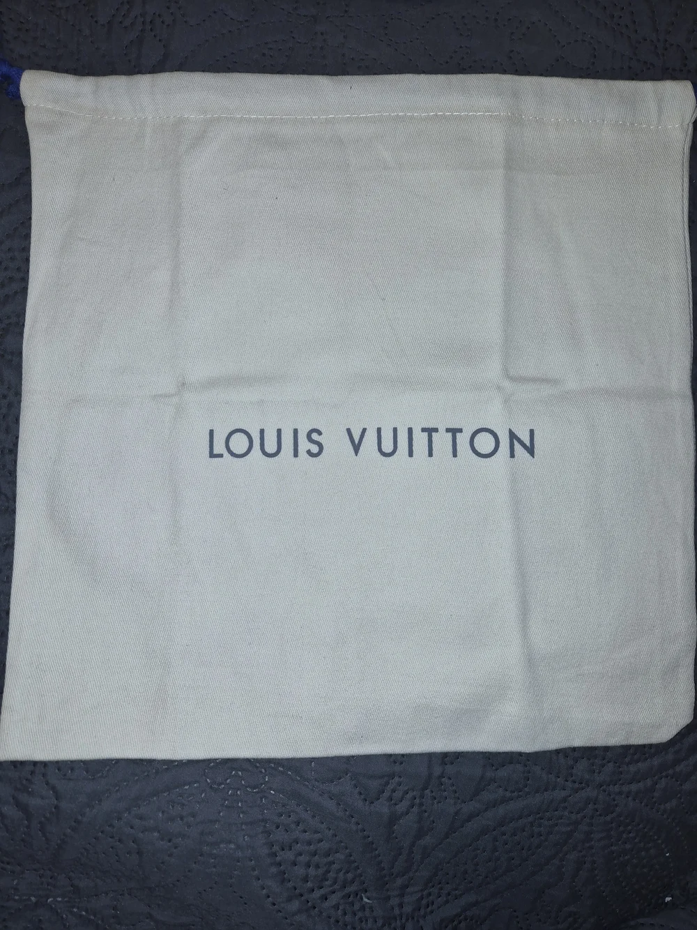 Louis Vuitton Cream Cotton Drawstring Dust Bag 13